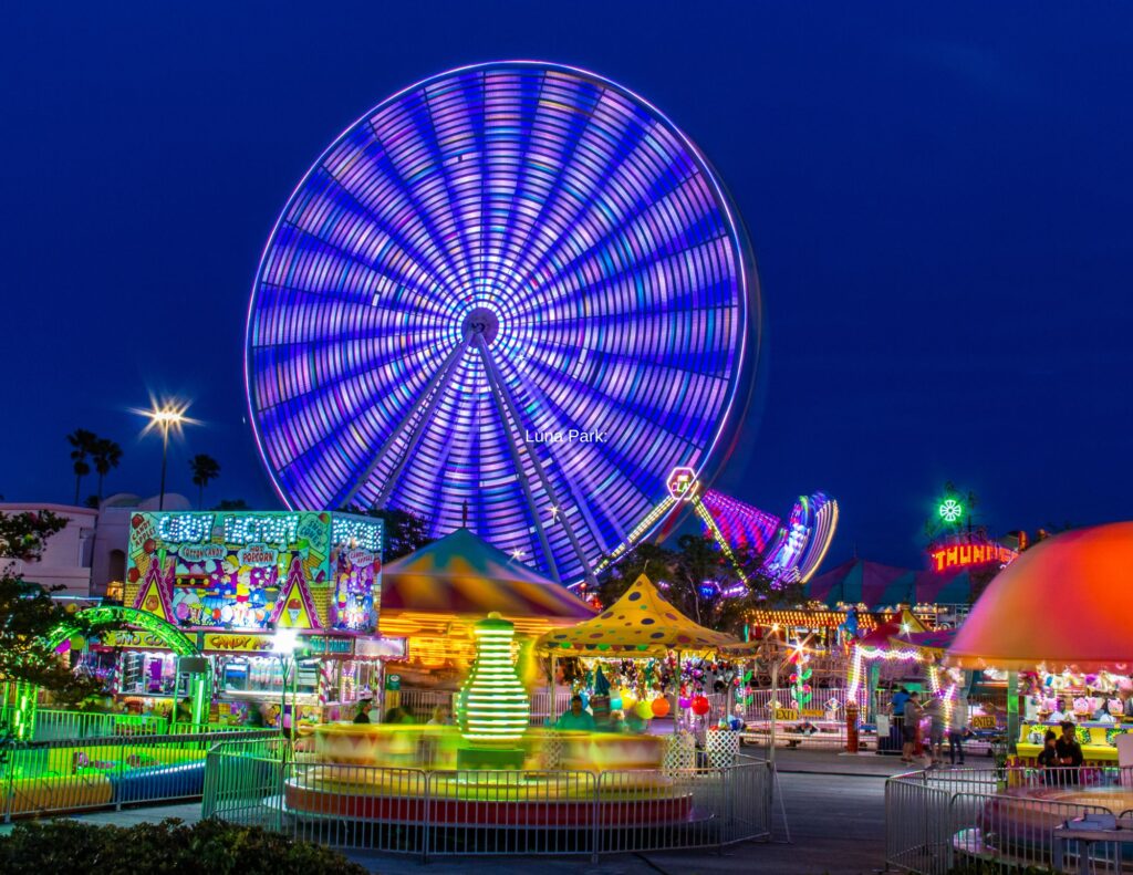 Coney Island: Luna Park | Photo: Designed by CANVA